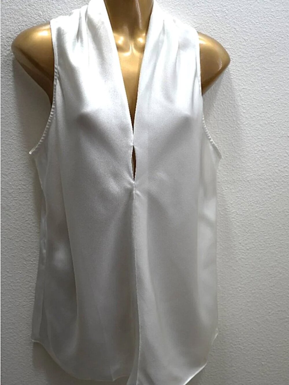 Boston Proper Cream Satin V-Neck Sleeveless Blouse Top size 14